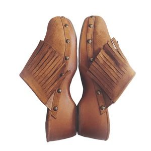 Girls Steve Madden Brown Fringe Clog Size 2